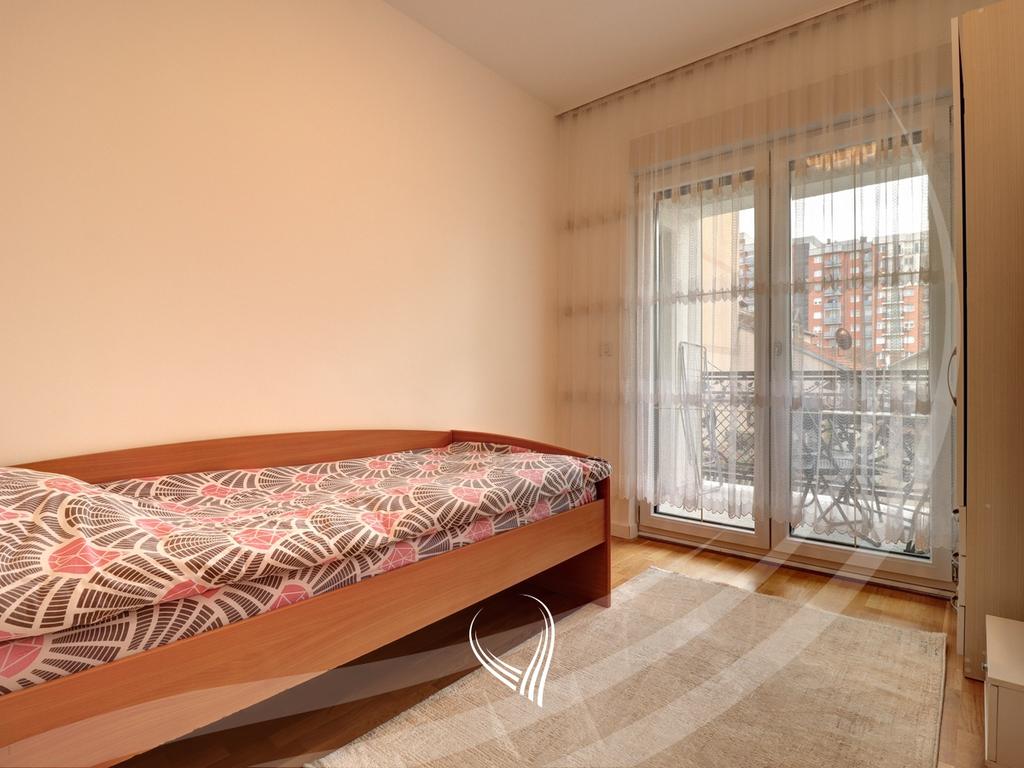 Apartamento com 3 quartos para alugar no bairro muhaxherëve – Royal dodona (8)