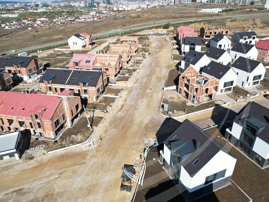 Casa con 3 dormitorios en venta en el barrio qendresa e re