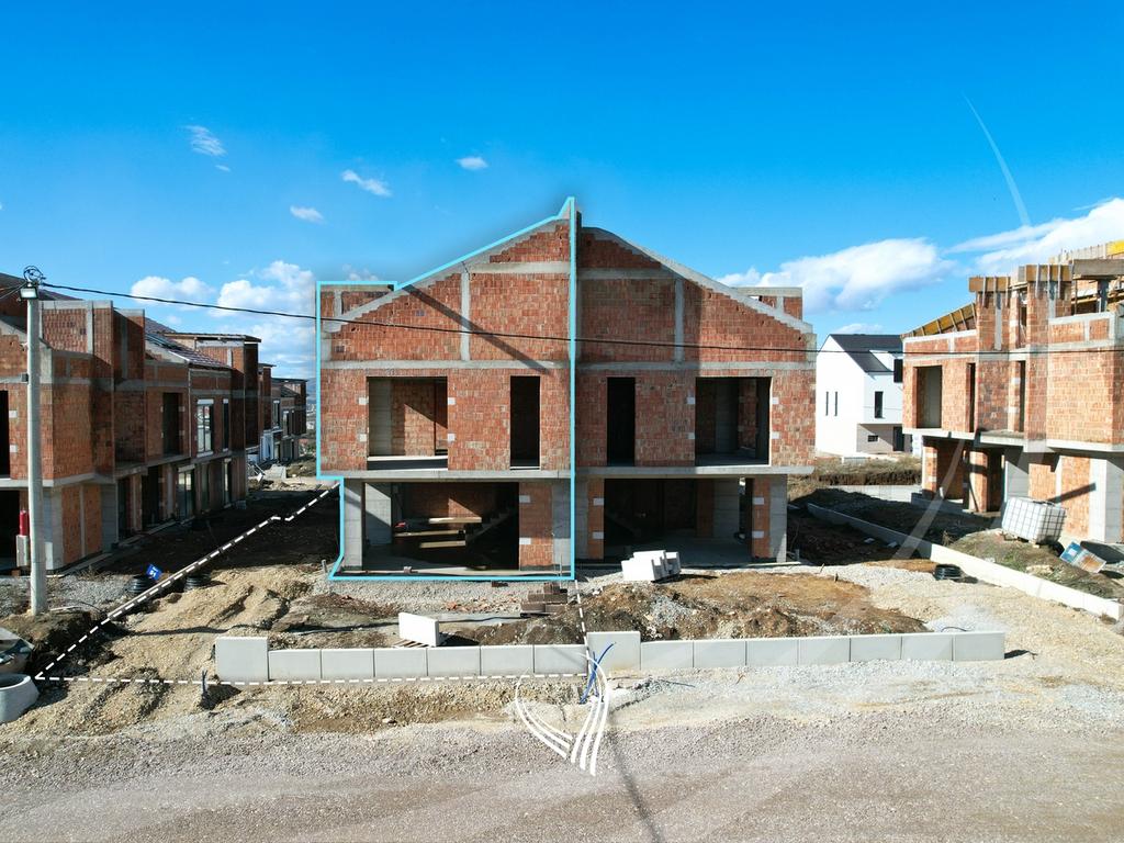 Casa con 3 dormitorios en venta en el barrio qendresa e re