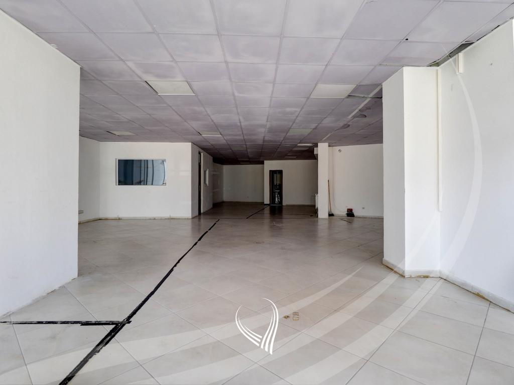 Local de 196,36 mètres carrés à vendre dans le quartier Lakrishtë (4)