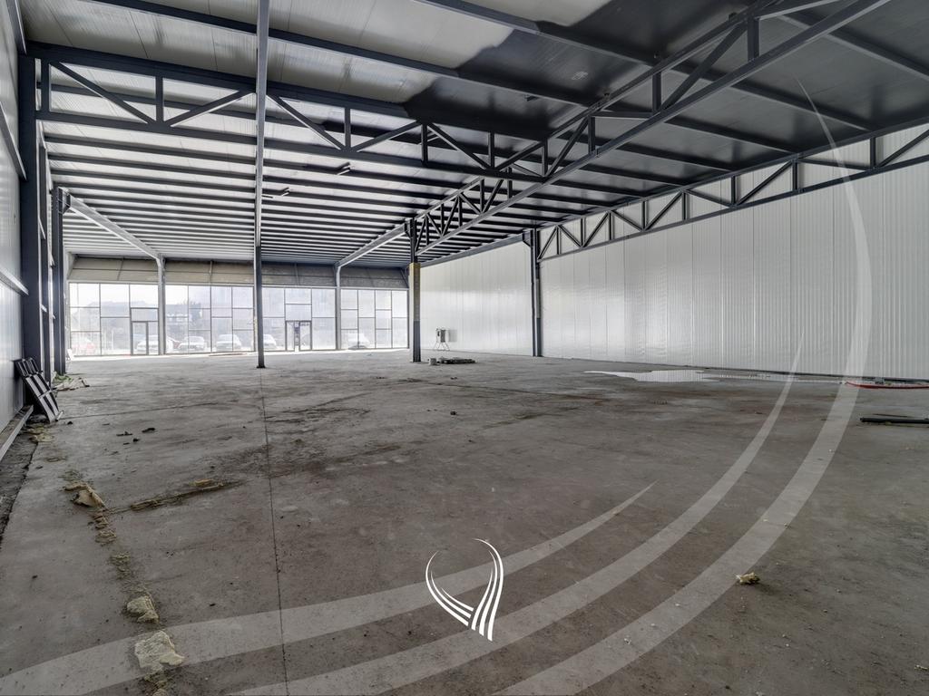 Objekt zur miete 700 quadratmeter in Fushë Kosovë - bresje