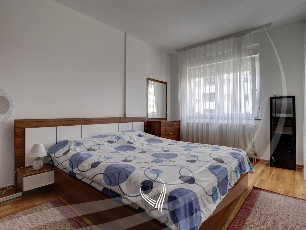 Appartamento con 2 camere da letto in affitto nel quartiere Arbëria – Dragodan (7)
