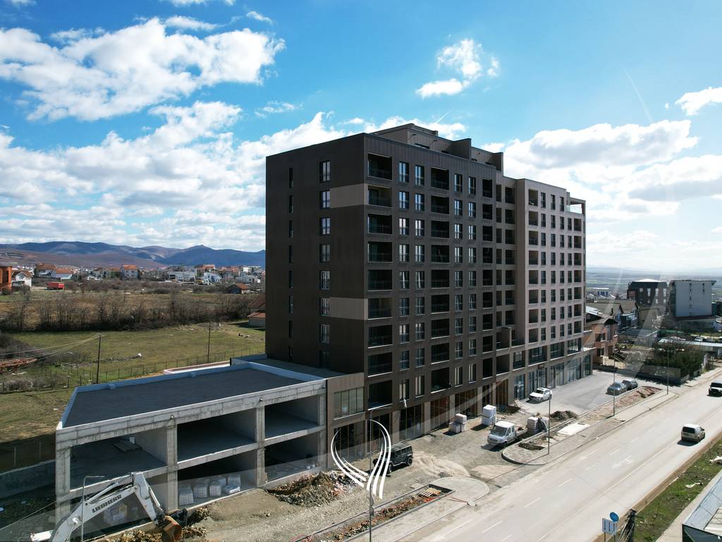 Local de 1.188,40 metros cuadrados en venta en el barrio Prishtina e Re (2)