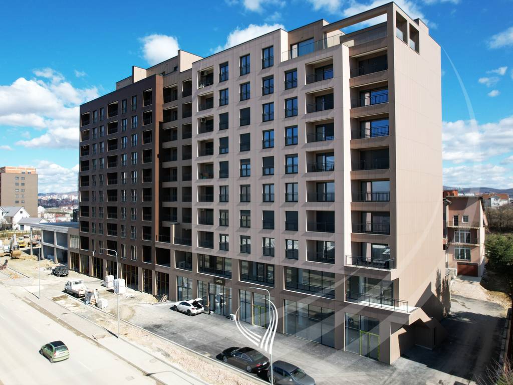 Local de 1.188,40 metros cuadrados en venta en el barrio Prishtina e Re (3)