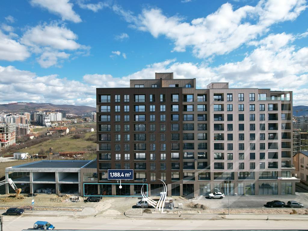 Local de 1.188,40 metros cuadrados en venta en el barrio Prishtina e Re (8)