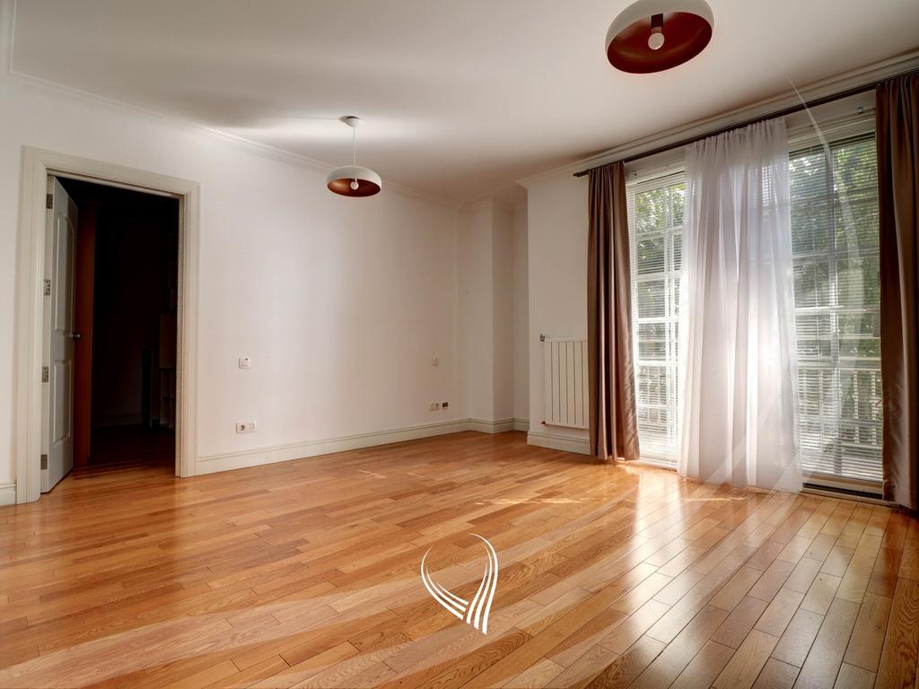 Shtëpi 300 metra katror me qira në fshatin ndërkombëtar - international village (4)