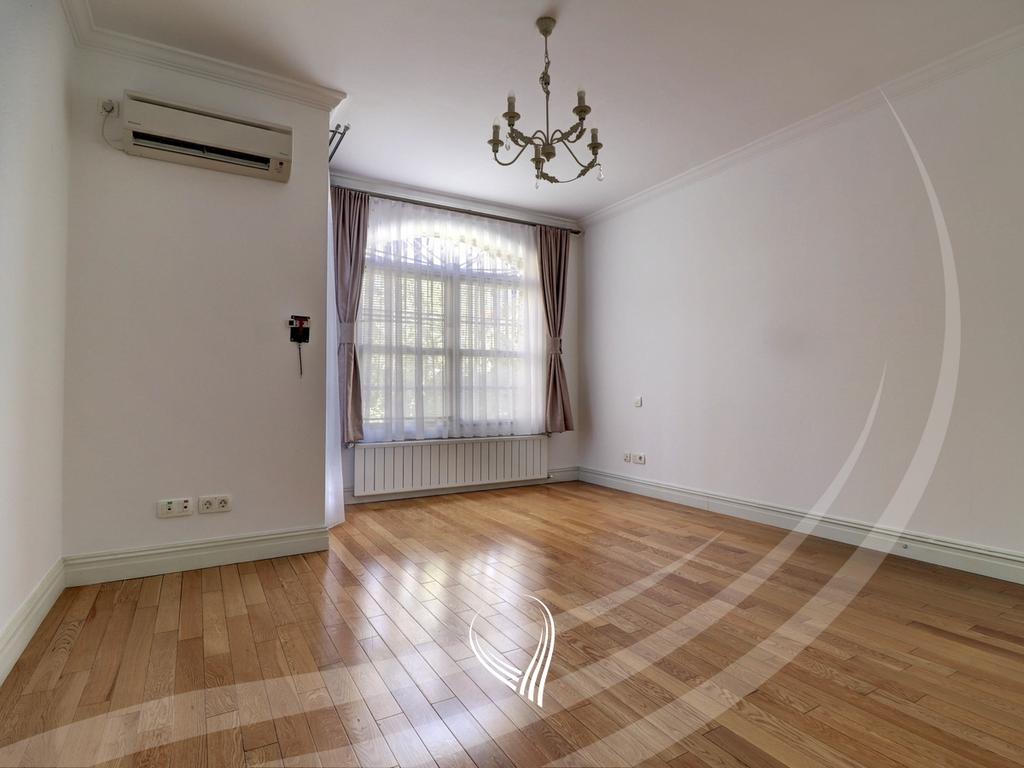 Shtëpi 300 metra katror me qira në fshatin ndërkombëtar - international village (6)