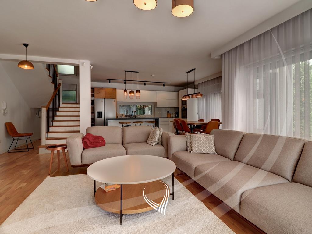 Casa con 5 camere da letto in affitto nel quartiere sofalia (3)