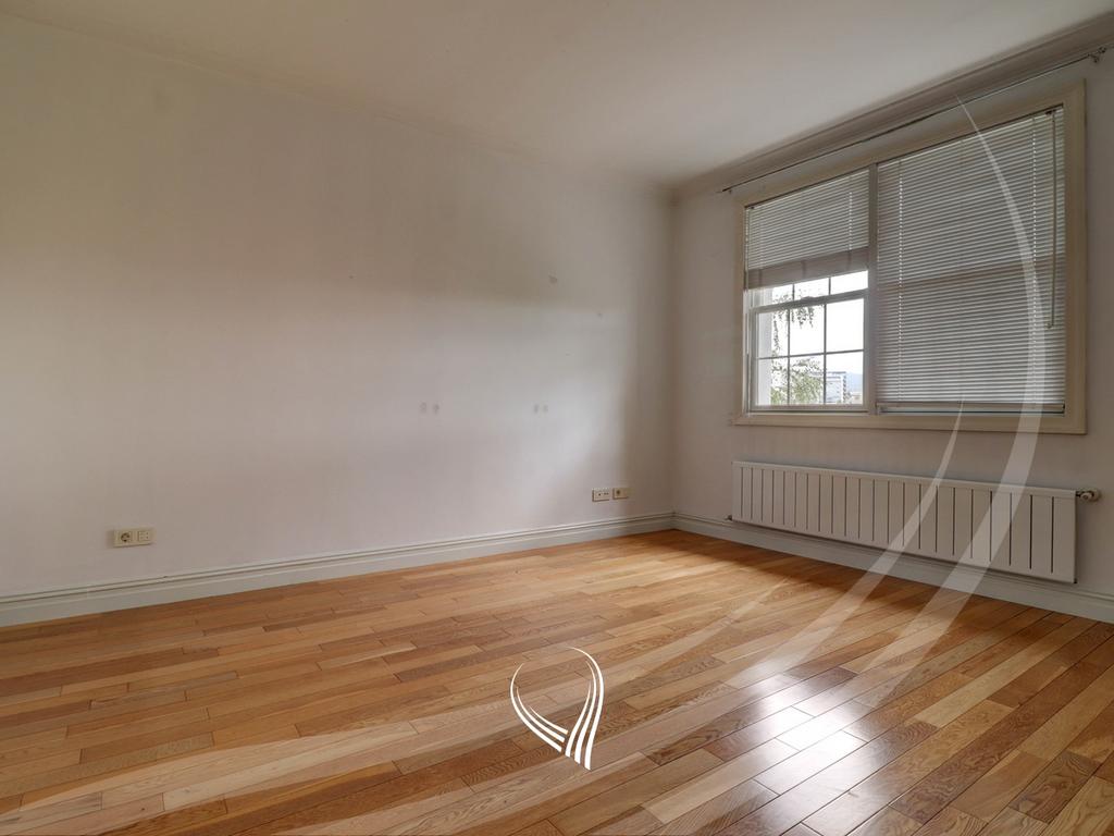 Casa de 330 metros quadrados para alugar no village internacional (8)