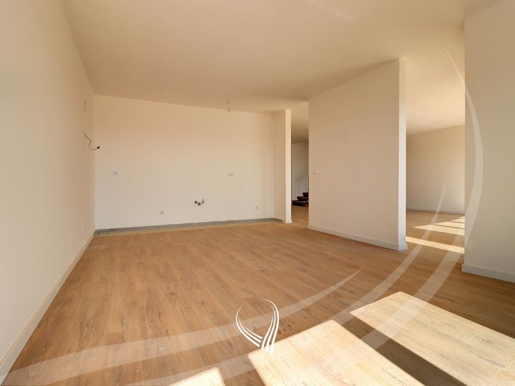 Dúplex de 181.5 metros cuadrados en venta en el barrio Mati 1 – Kodrina (5)