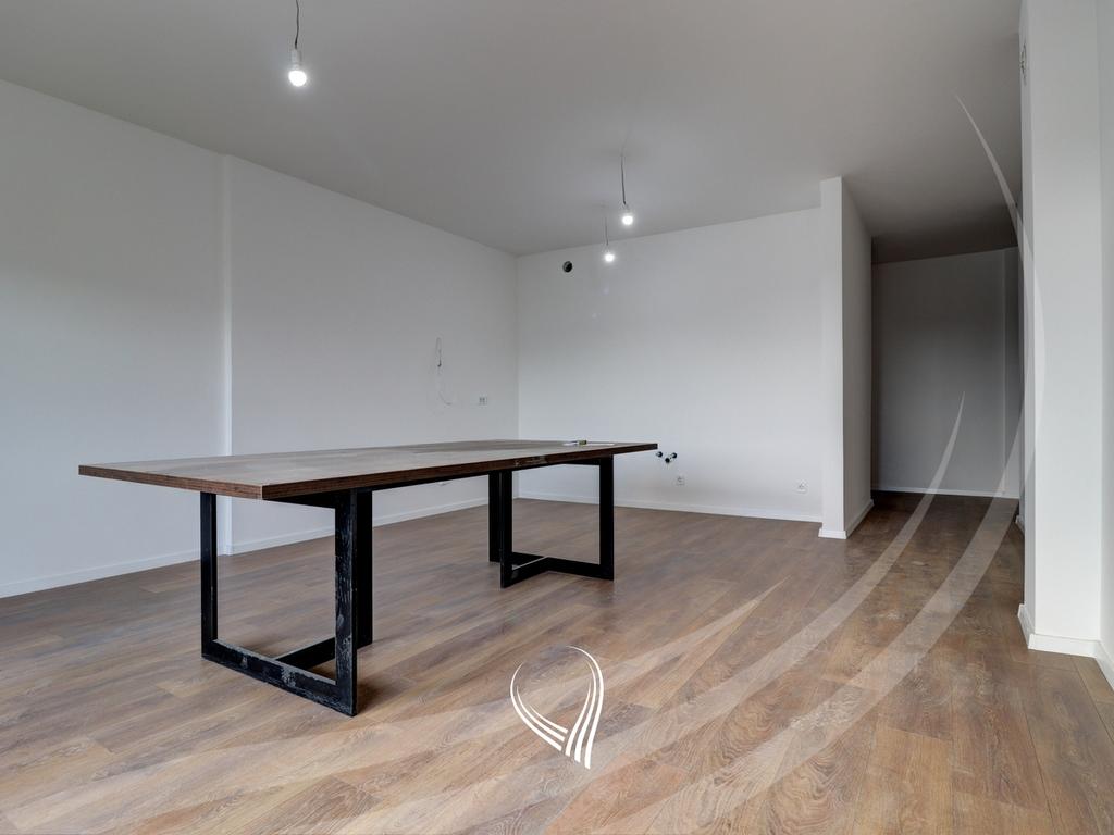 Büro mit 3 arbeitsräumen zur miete im stadtteil Mati 1 (2)