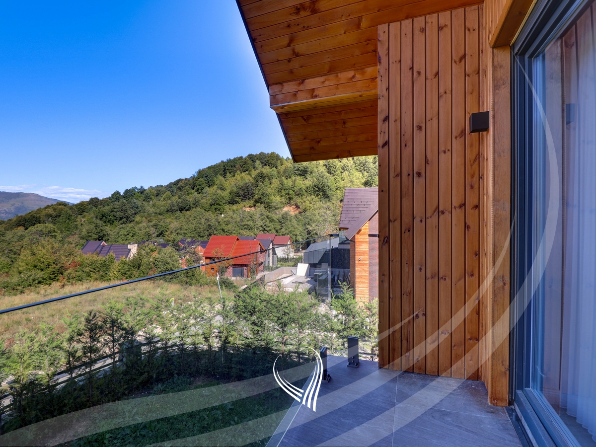 Villa de 200 metros cuadrados en venta en brezovicë