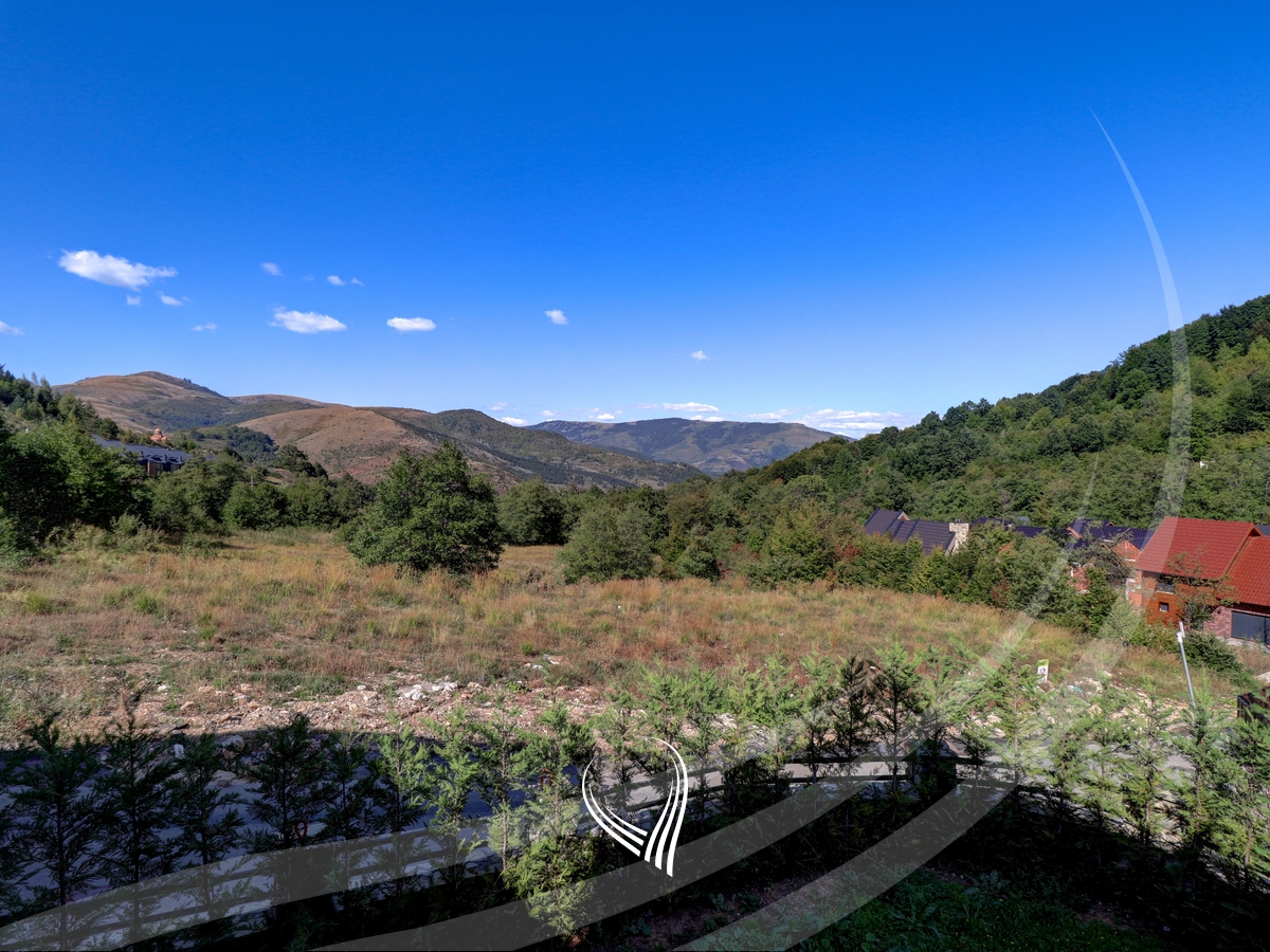 Villa de 200 metros cuadrados en venta en brezovicë