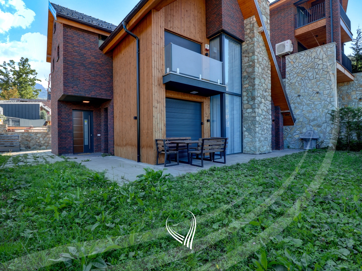 Villa de 200 metros cuadrados en venta en brezovicë