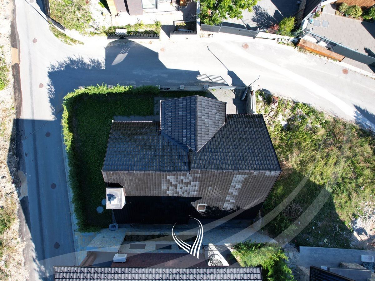 Villa de 200 metros cuadrados en venta en brezovicë