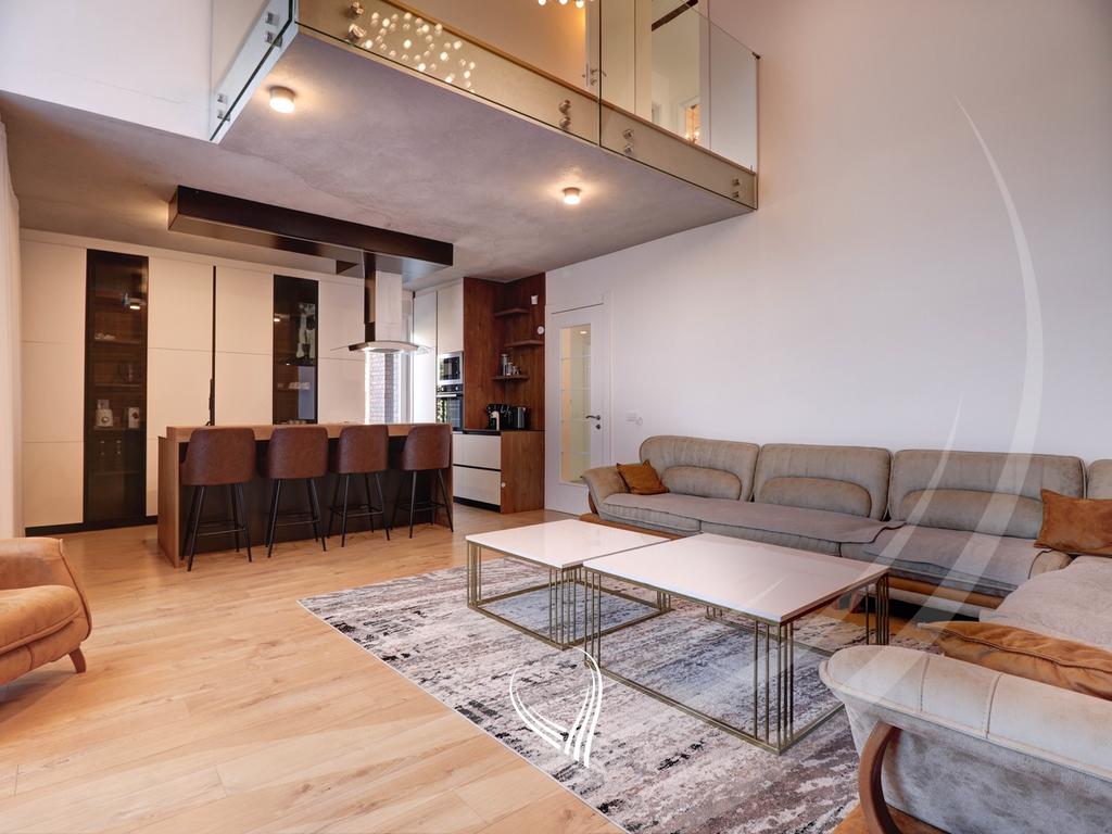 Villa de 200 metros cuadrados en venta en brezovicë