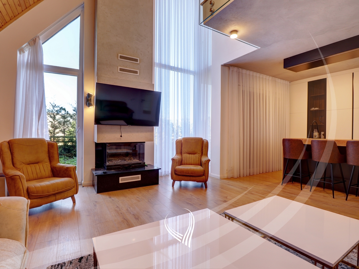 Villa de 200 metros cuadrados en venta en brezovicë