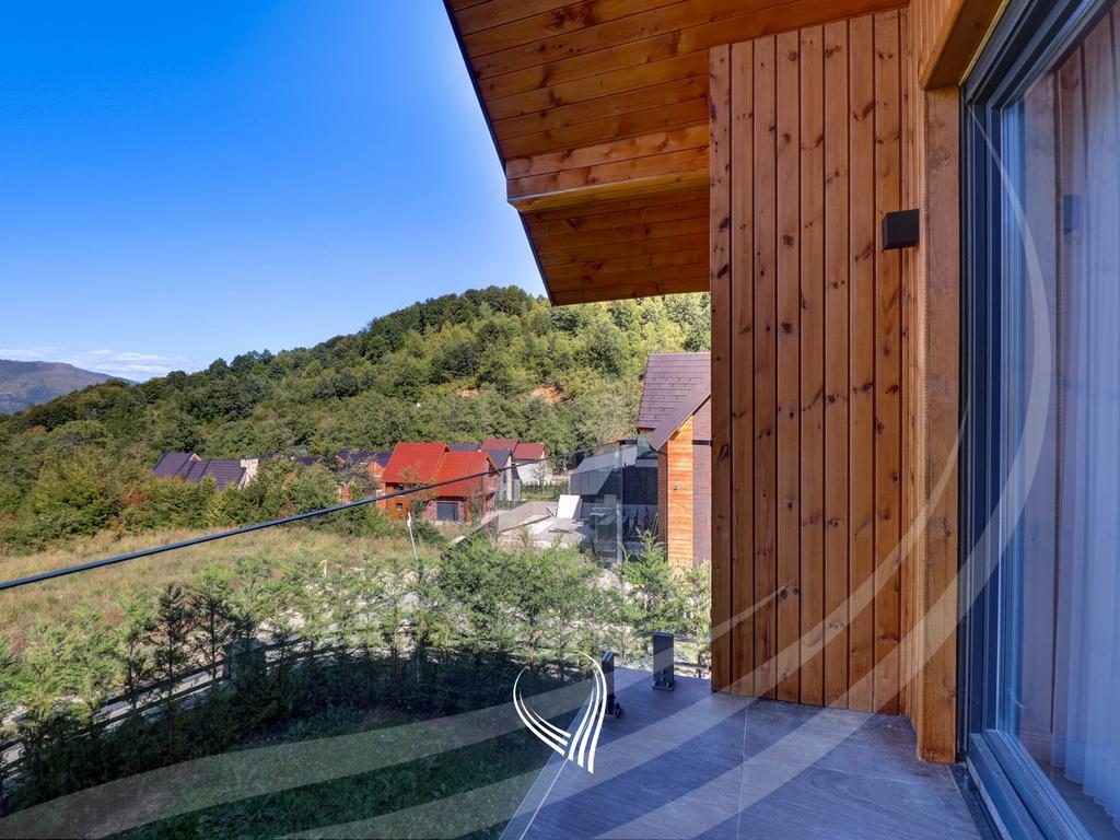 Villa de 200 metros cuadrados en venta en brezovicë