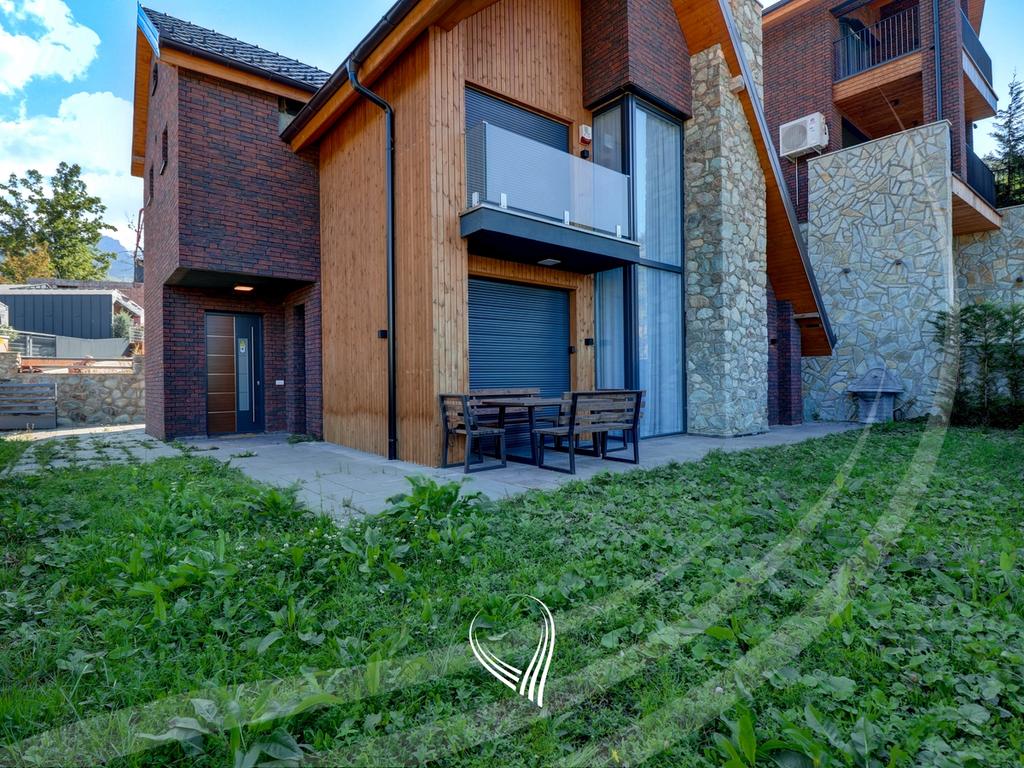Villa de 200 metros cuadrados en venta en brezovicë