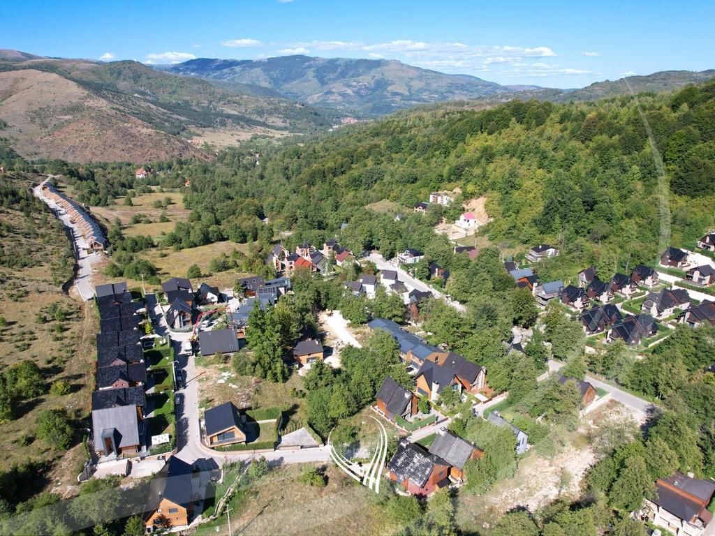 Villa de 200 metros cuadrados en venta en brezovicë