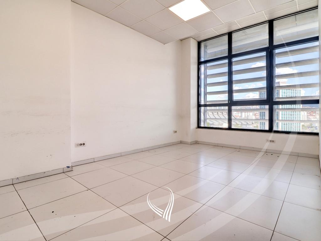 Spazio commerciale per ufficio di 512 metri quadrati in affitto nel quartiere Lakrishtë – Complesso ramiz sadiku (4)