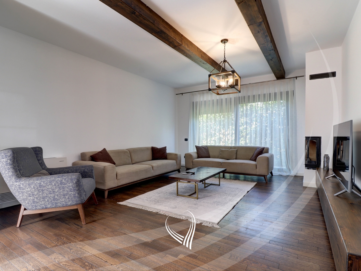 Casa con 4 camere da letto in affitto nel quartiere swiss village (3)