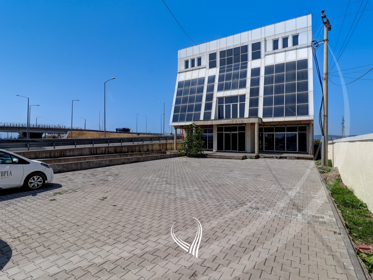 Imóvel de 2.200 metros quadrados para alugar em bresje – Fushë Kosovë