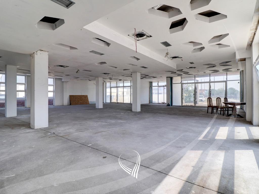 Imóvel de 2.200 metros quadrados para alugar em bresje – Fushë Kosovë