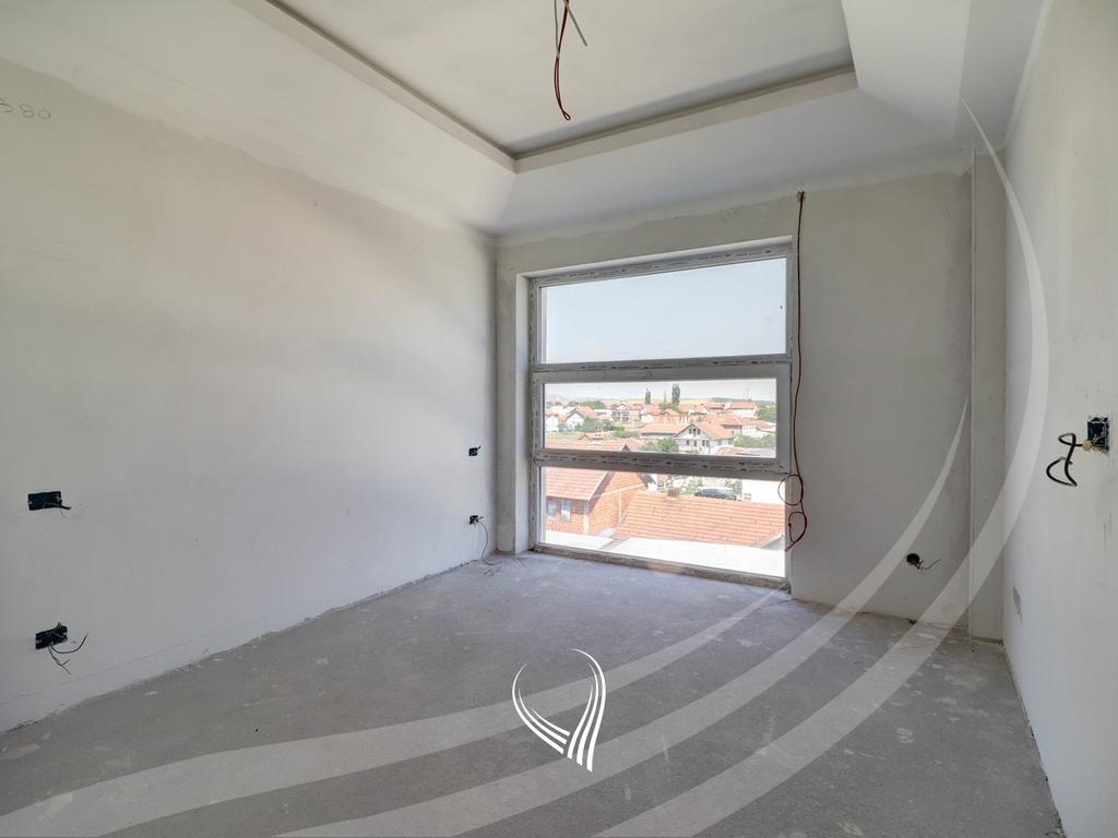 Imóvel de 2.200 metros quadrados para alugar em bresje – Fushë Kosovë