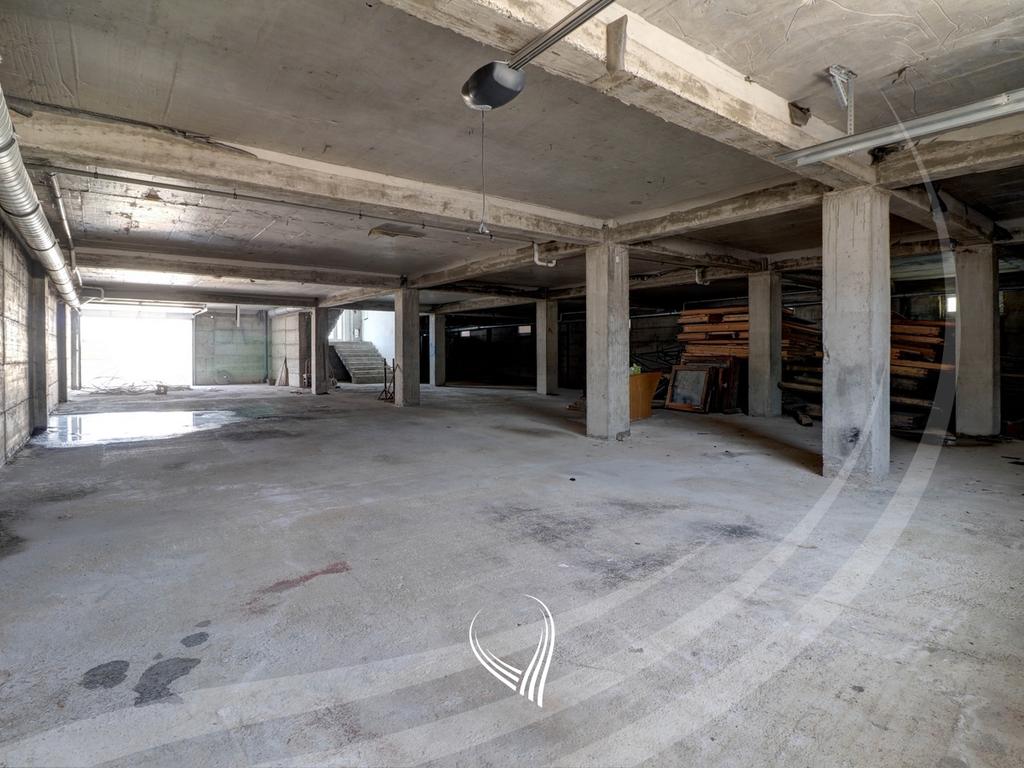 Imóvel de 2.200 metros quadrados para alugar em bresje – Fushë Kosovë