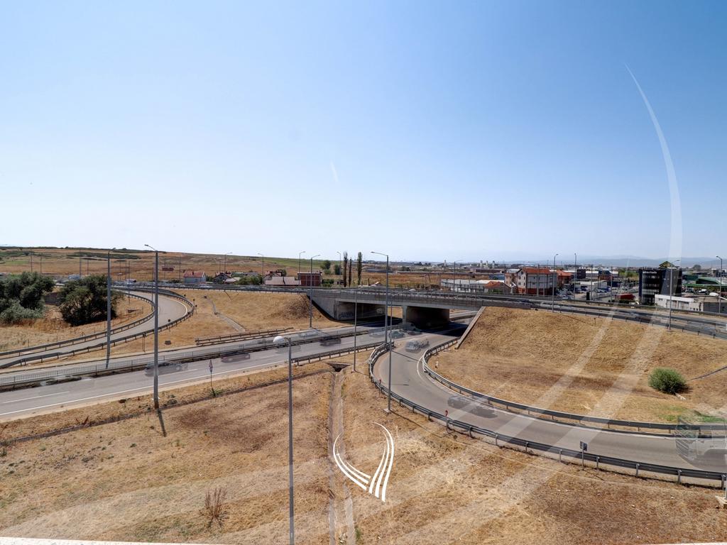 Imóvel de 2.200 metros quadrados para alugar em bresje – Fushë Kosovë