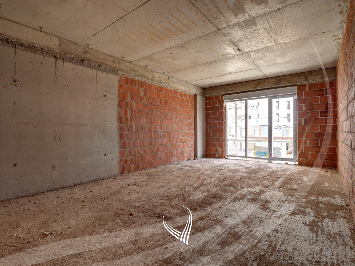 Apartamento com 3 quartos à venda no bairro Prishtina e Re (2)