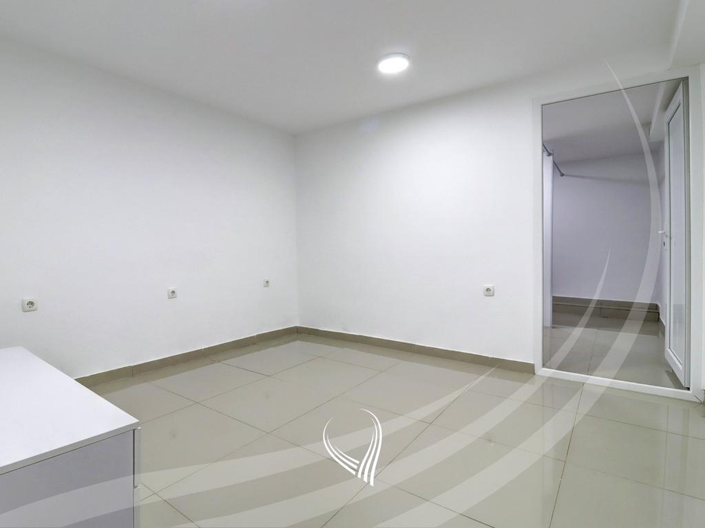 Locale di 25 metri quadrati in affitto nel centro (3)