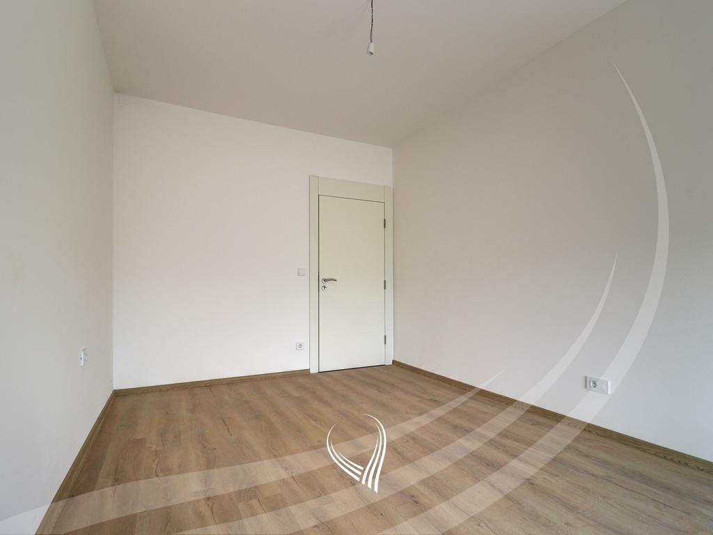 Office with 3 work rooms for rent in Mati 1 neighborhood