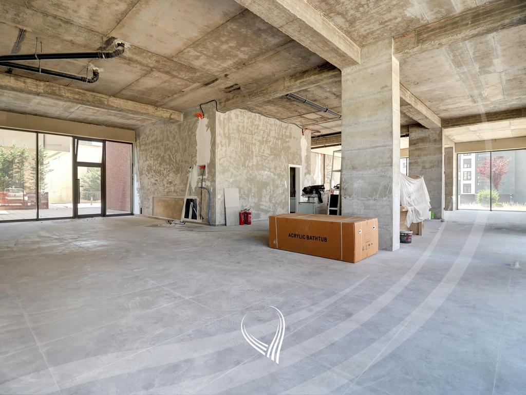 Local de 211 metros quadrados para alugar no bairro Arbëria – Dragodan (8)