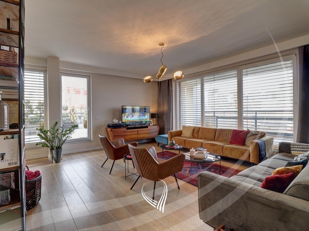 Penthouse 282.43 metra katror në shitje në lagjen Mati 1 – Kawa group (2)