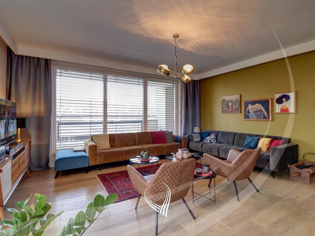 Penthouse 282.43 metra katror në shitje në lagjen Mati 1 – Kawa group (5)