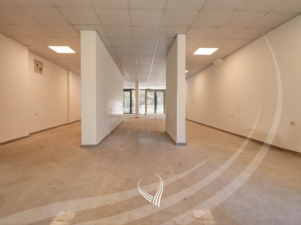 Locale di 110 metri quadrati in affitto nel quartiere Dardania (3)