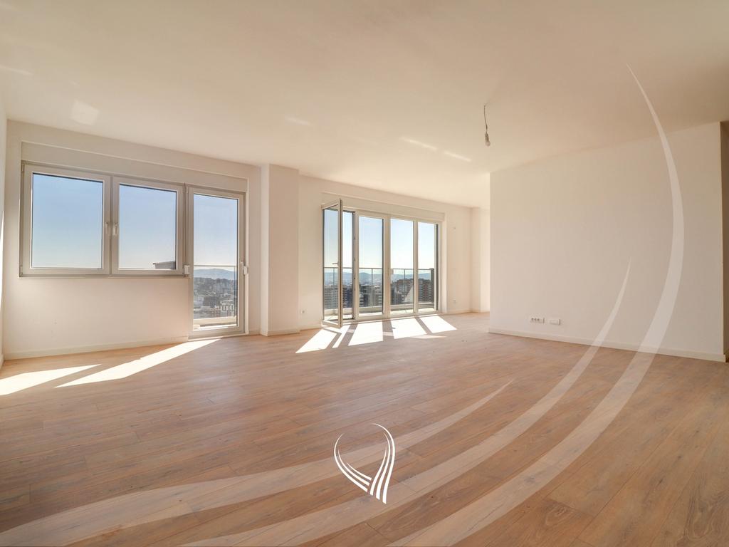 Penthouse 277 metra katror në shitje në lagjen Mati 1 - kodrina