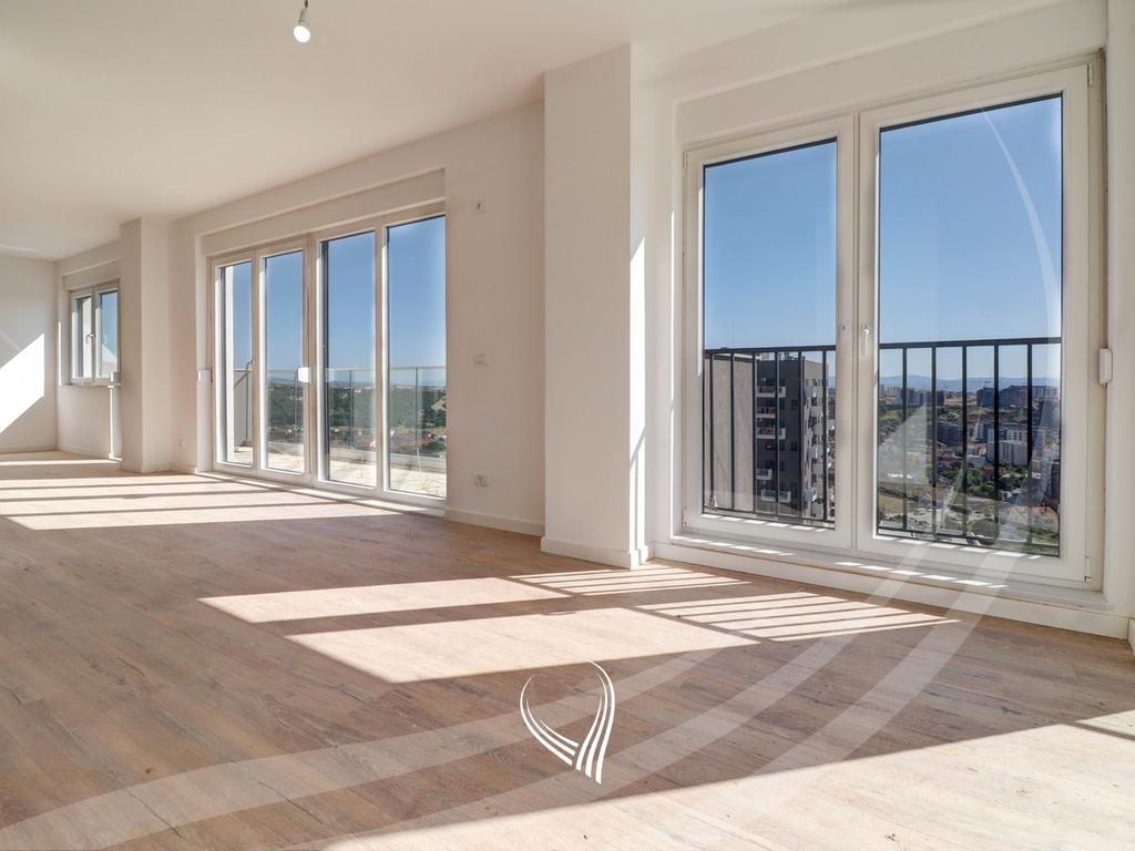 Penthouse 277 metra katror në shitje në lagjen Mati 1 - kodrina (4)