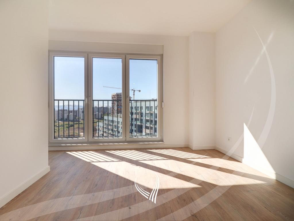 Penthouse 277 metra katror në shitje në lagjen Mati 1 - kodrina (7)