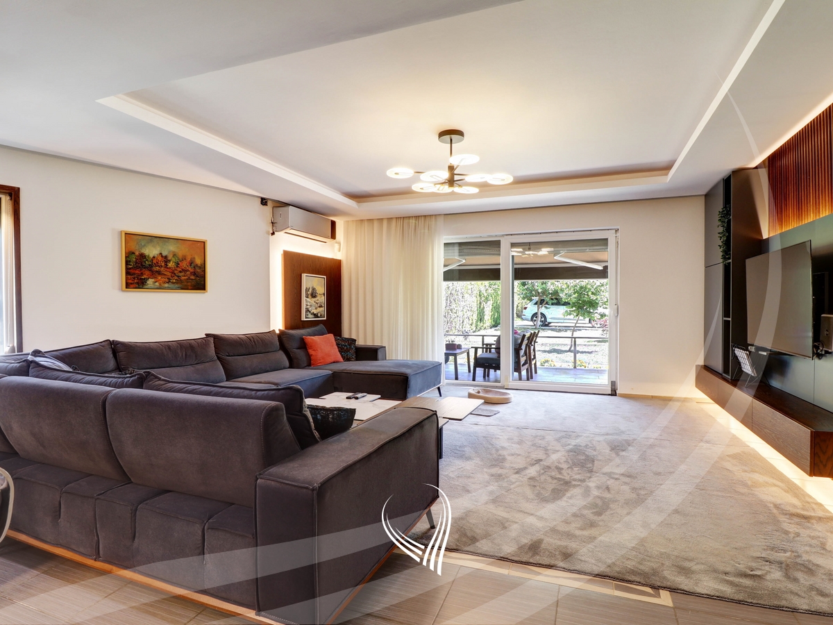 Casa con 5 habitaciones en venta en el barrio de hajvalia (3)