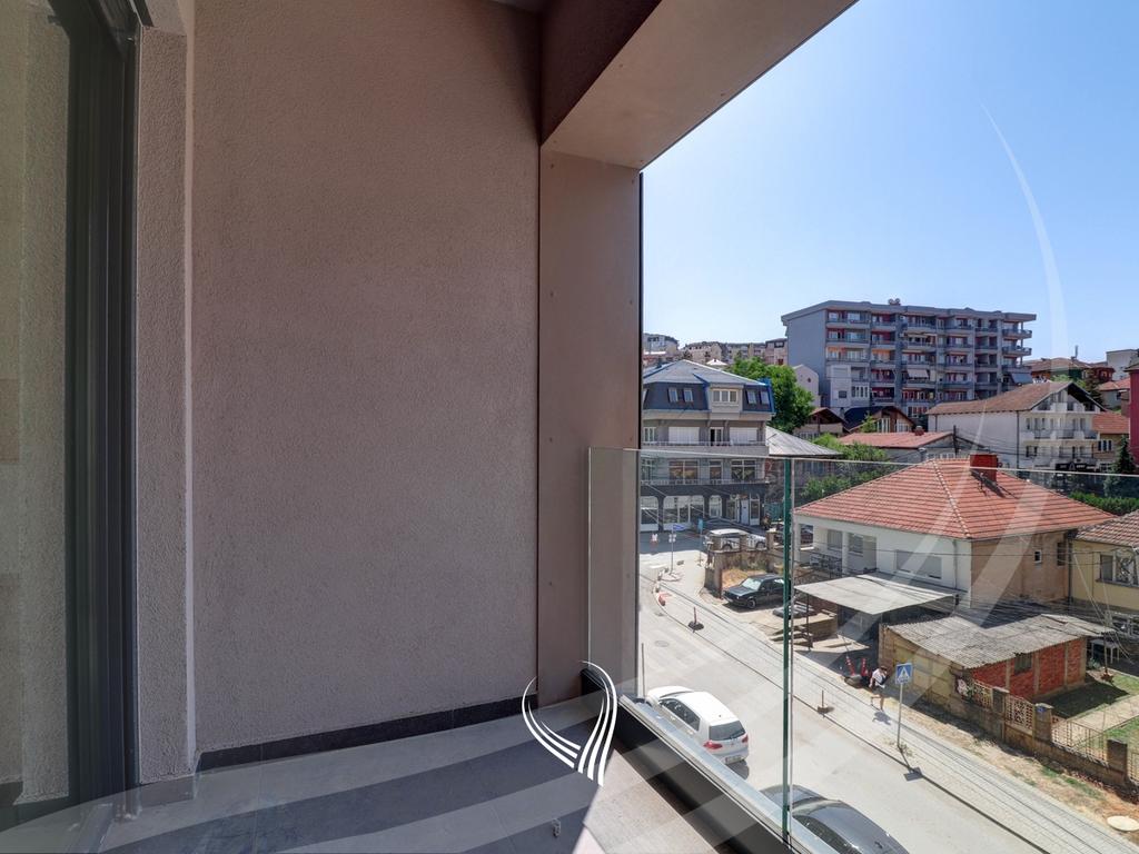 Ufficio con 3 stanze di lavoro in affitto nel quartiere Aktash (8)