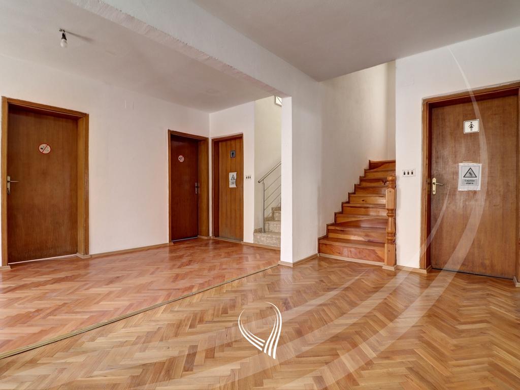 435 quadratmeter büro zur miete im stadtteil Pejton (5)
