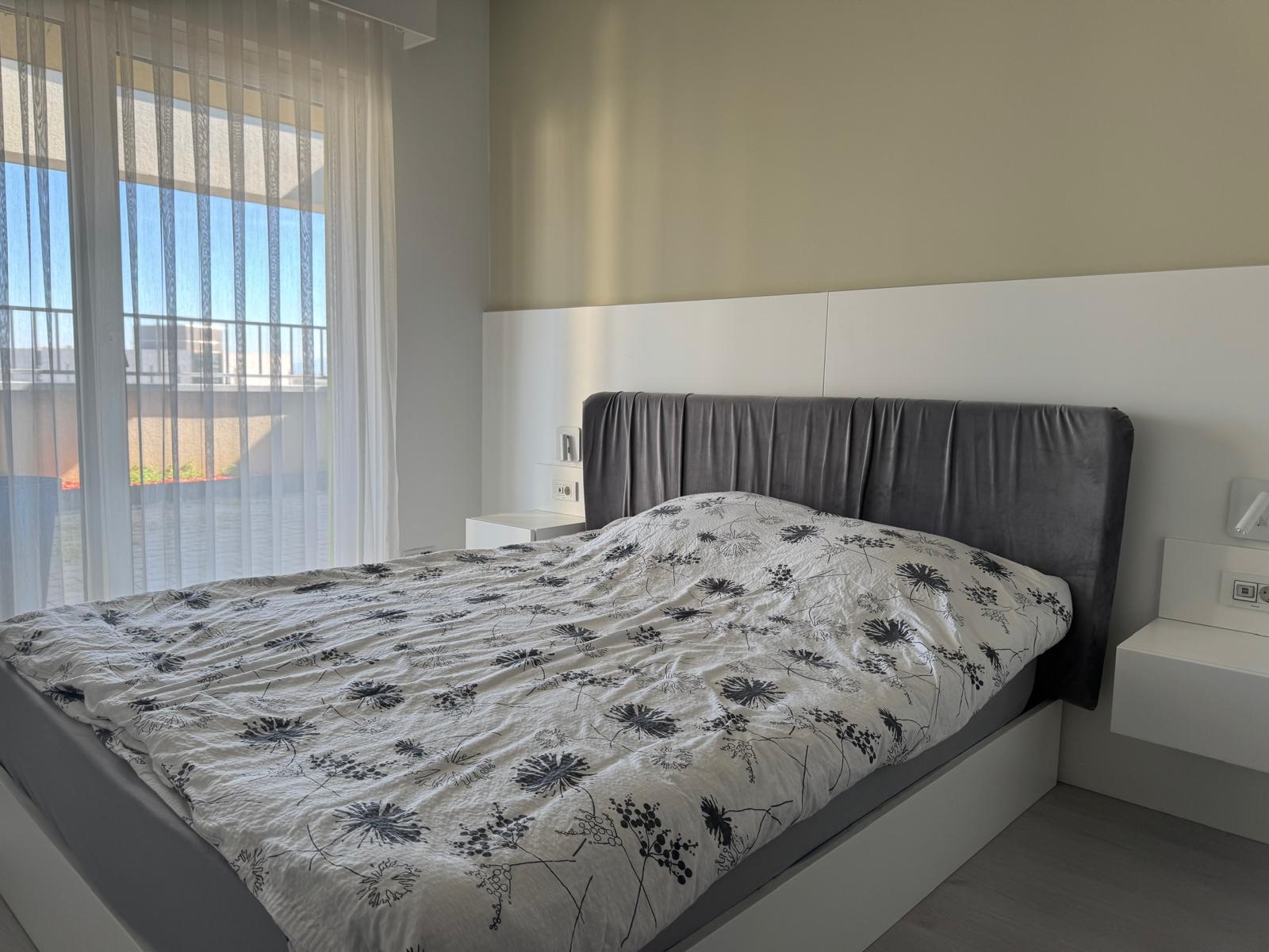 Ático exclusivo en alquiler en Arbëria 3