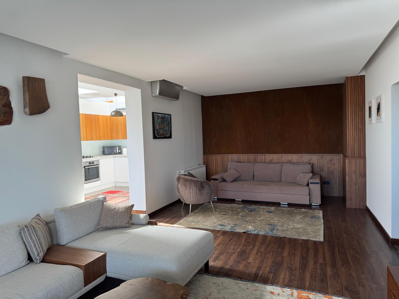 Ático exclusivo en alquiler en Arbëria 3