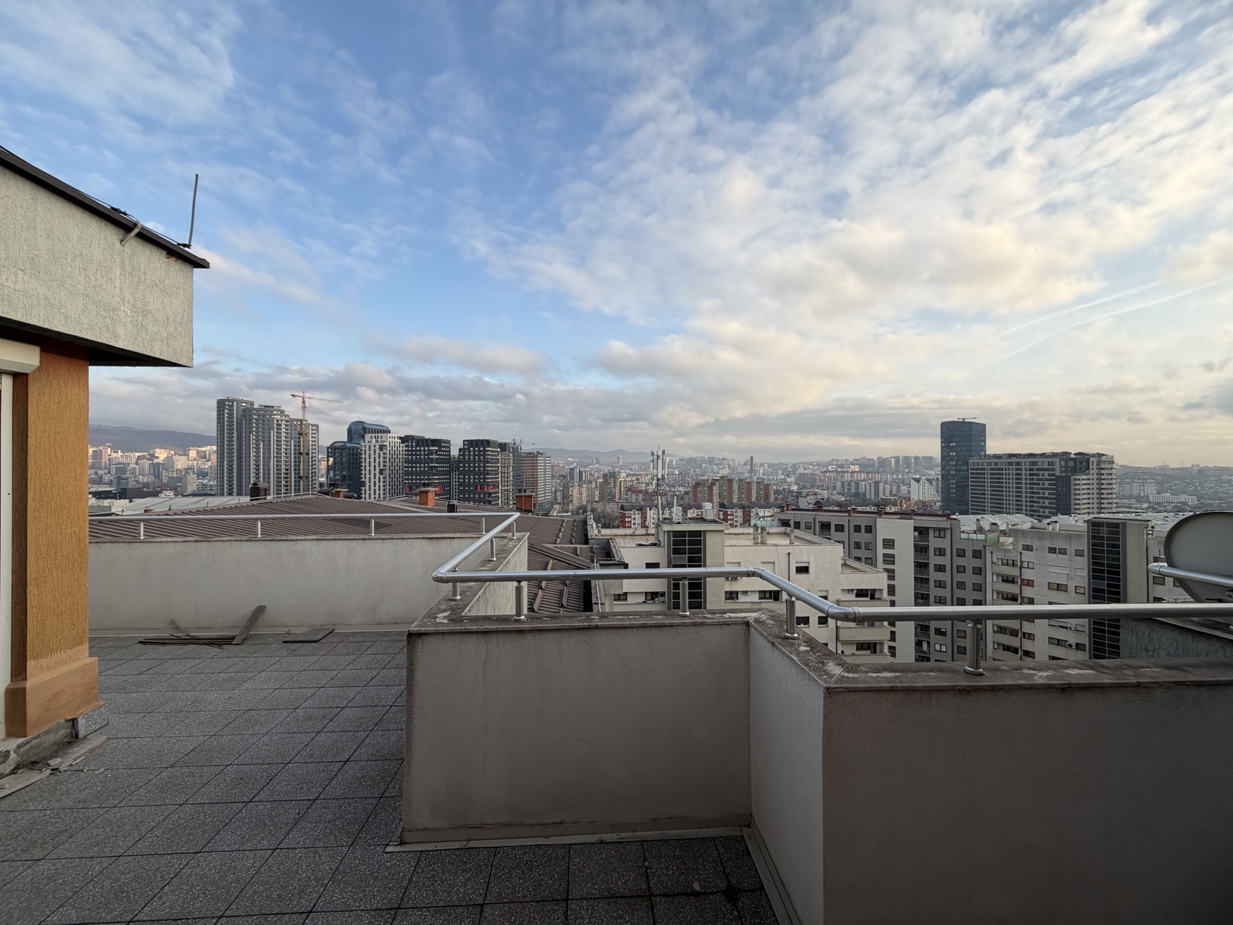 Penthouse exclusif à vendre — Arbëria 3 (2)