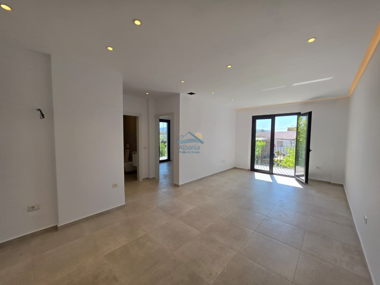 Apartament luksoz për shitje në Vlorë shqipëri