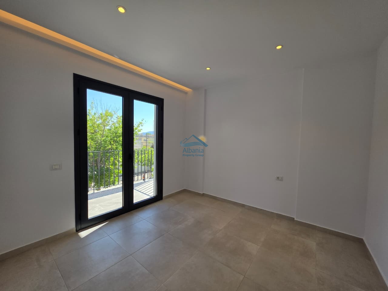 Apartament luksoz për shitje në Vlorë shqipëri (2)