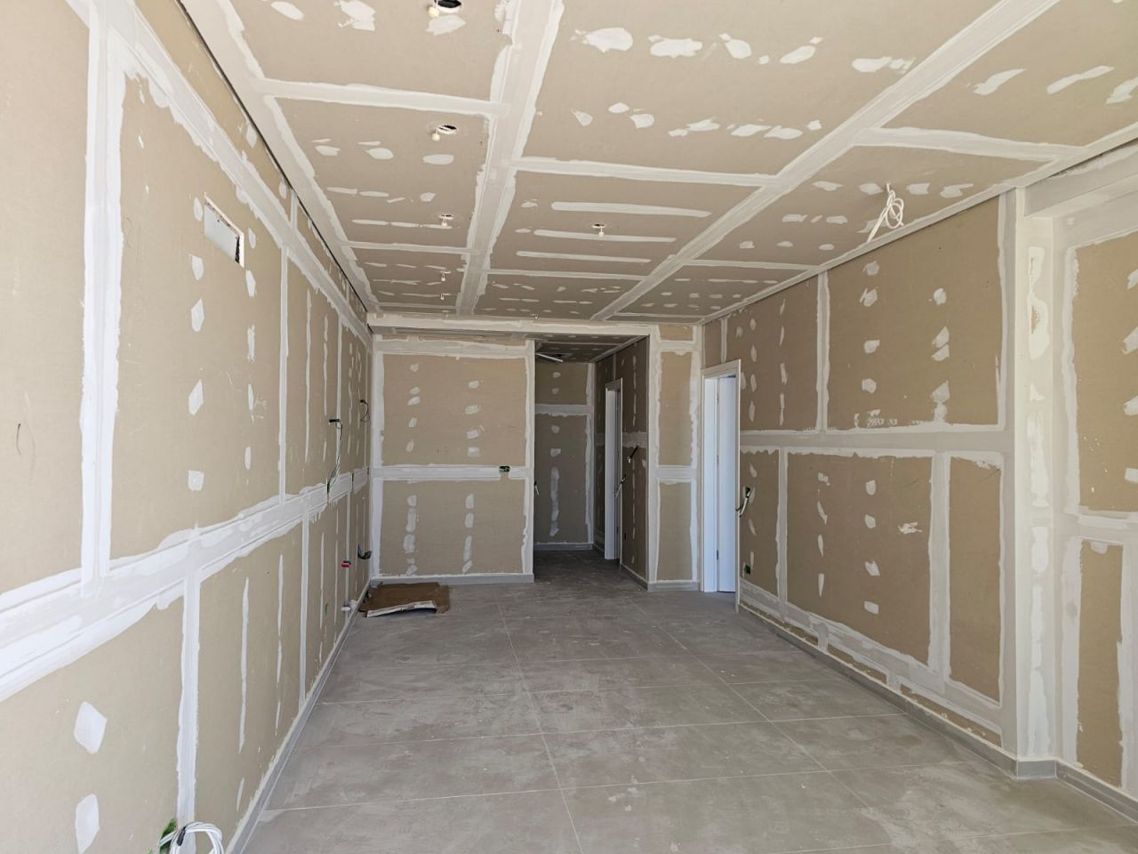 Appartamento con due camere da letto in vendita a Saranda (2)